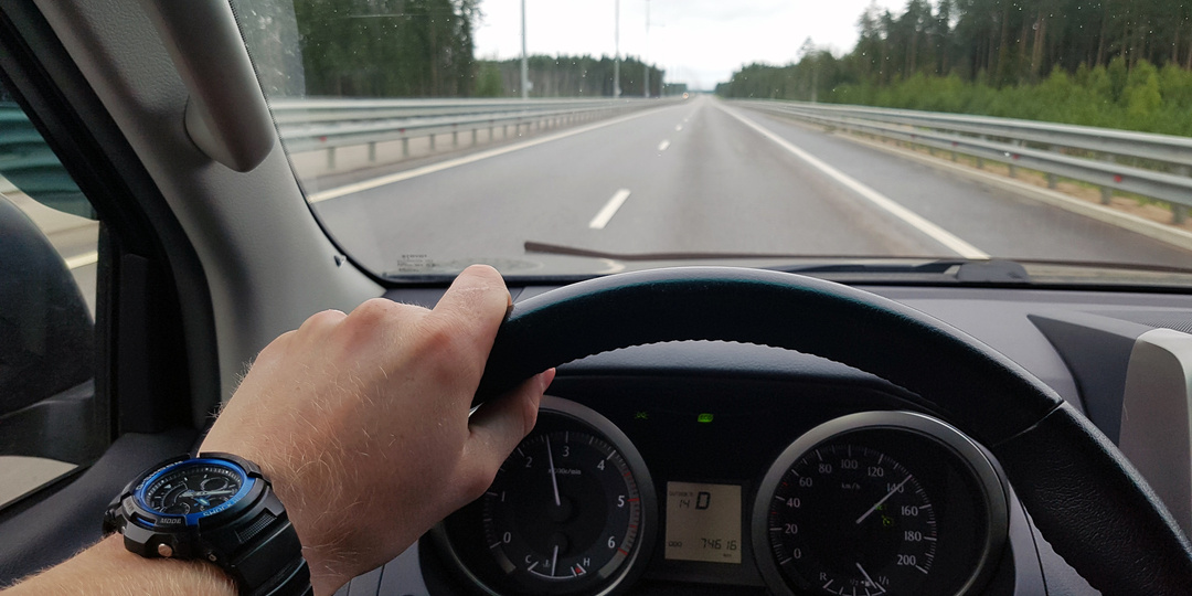 "Расход упал на треть": хитрости водителей для экономии топлива на трассе