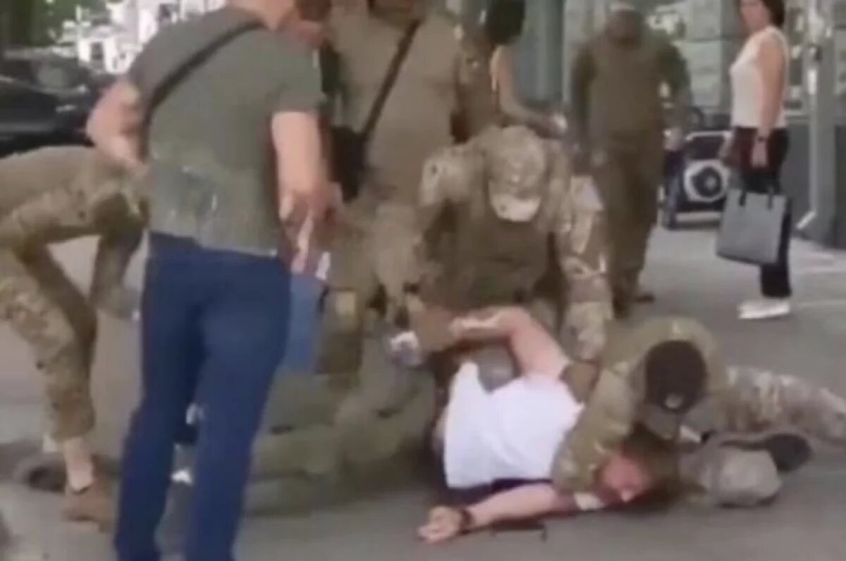    В Киеве власти решили проводить медосмотры для мобилизации круглосуточно