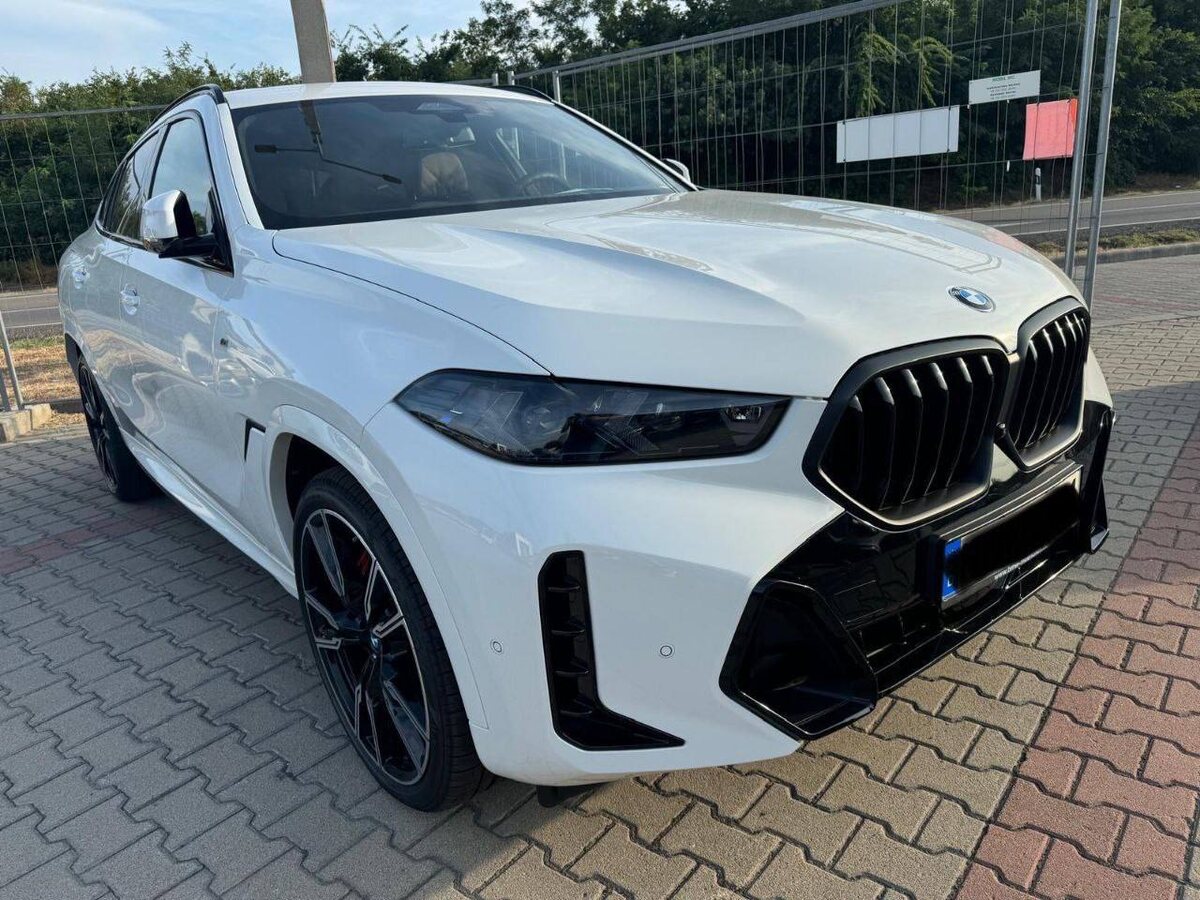 🇩🇪 новый BMW X6 30d M Sport  Рестайлинг, комплектация M Sport  В данный момент автомобиль находится в Европе🇪🇺;Цвет кузова: ALPINWEISS (300)Дата производства:27.11.2023, модельный год 2024 ▪️Объем двигателя 3л., V6▪️Тип двигателя: дизель▪️Мощность 286 л.с., 650 Н*м крутящий момент▪️Полный приводРазгон: 0-100 6,1 секунды Стоимость для подписчиков канала: от 14’650'000 рублейP.S. По запросу вышлем полную комплектацию