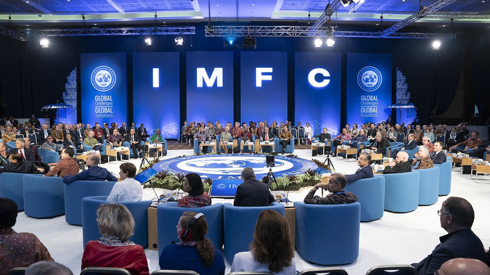 Хозяин... Начальство... Международный валютный фонд, (МВФ) (англ. International Monetary Fund, IMF), специализированное учреждение Организации Объединённых Наций с главным офисом в городе Вашингтон, США (и контролируется США). 