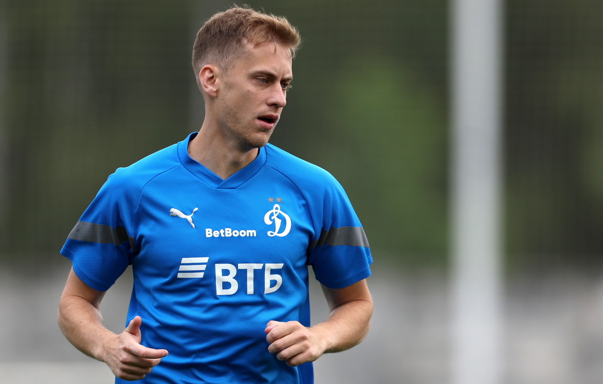    Полузащитник "Динамо" Даниил Фомин  Сергей Бобылев/ТАСС