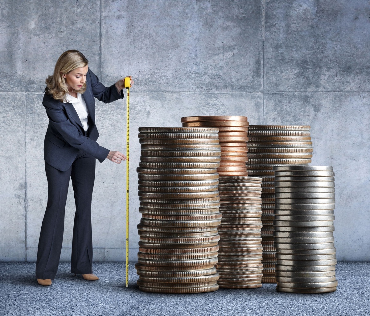 задолженности по кредитам