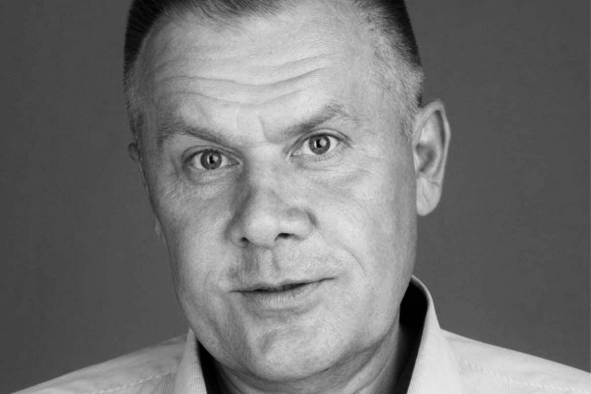     Скоропостижно скончался в 52 года актер сериалов Алексей Шашин, друг погибшего под Курском Евгения Шишова