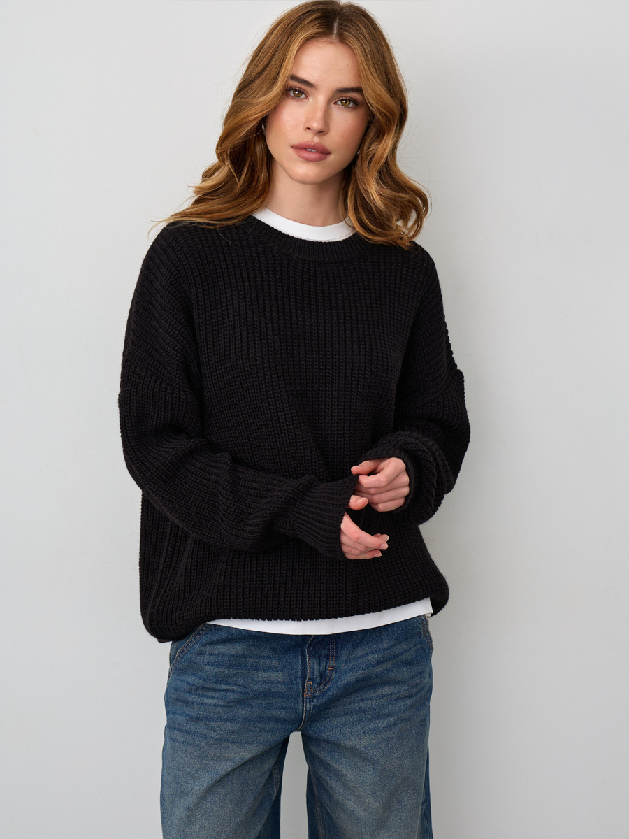 Артикул черного свитера на WB 252002099