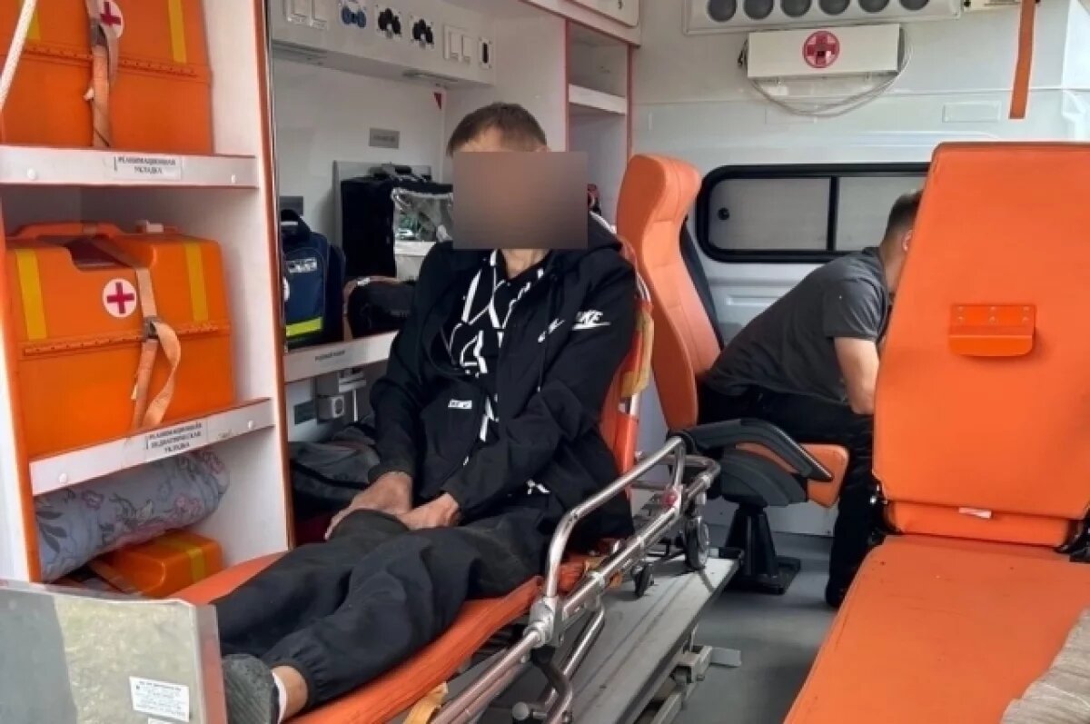    В Красноярском крае двое туристов сорвались с 30-метровой высоты