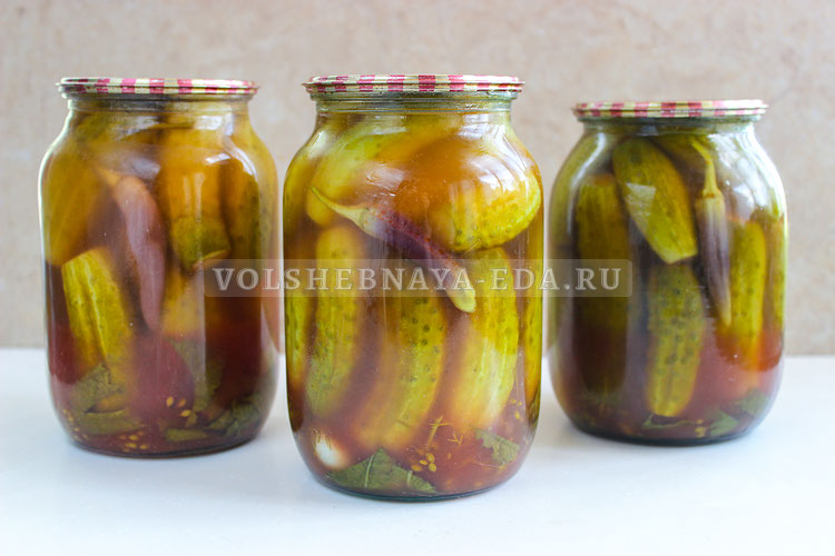 Огурцы с томатной пастой, острые, на зиму