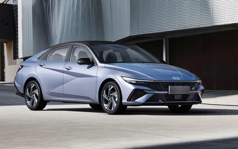    Hyundai Elantra