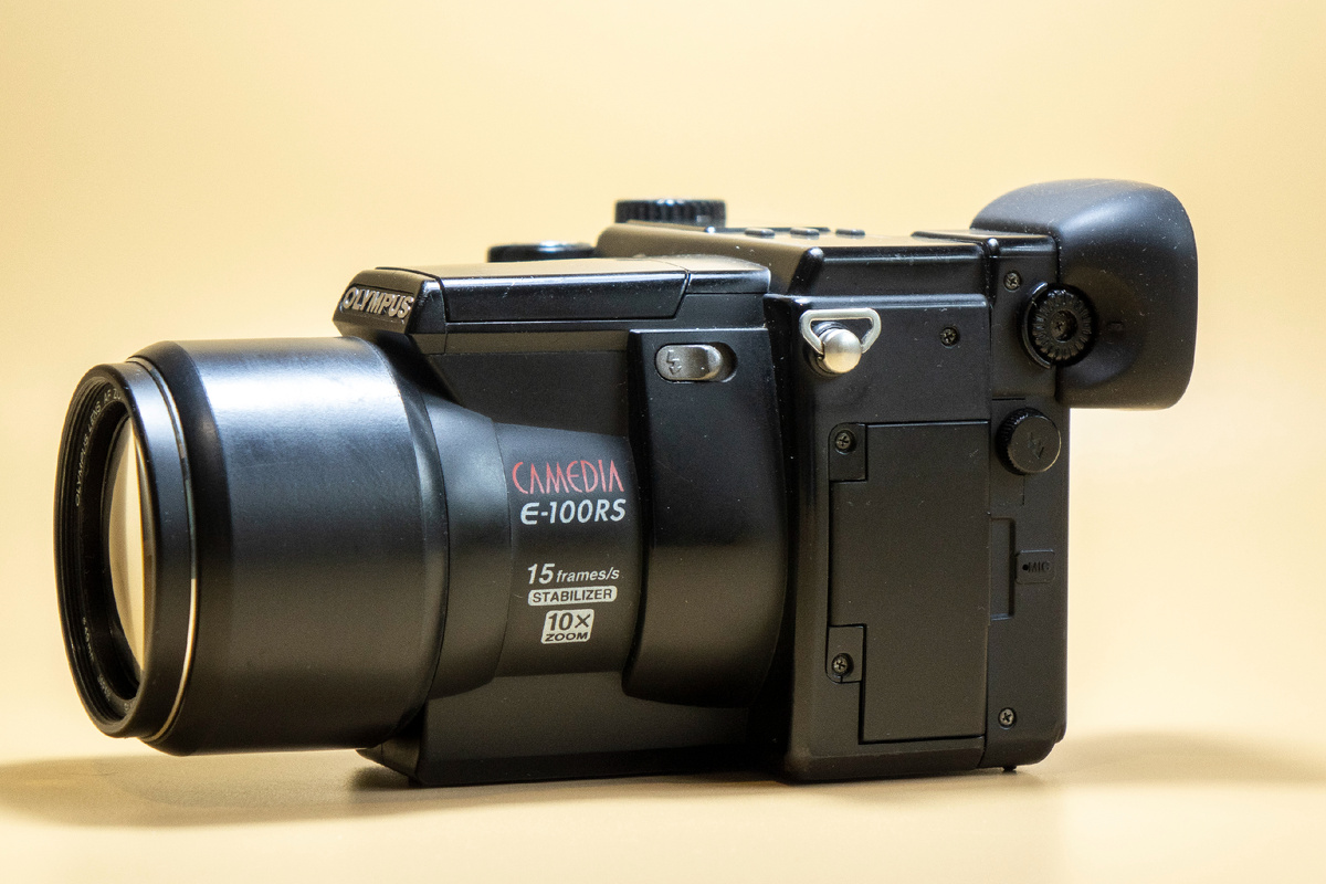 Olympus Camedia E-100RS