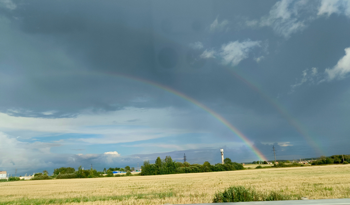 Радуга в дороге - хорошая примета
