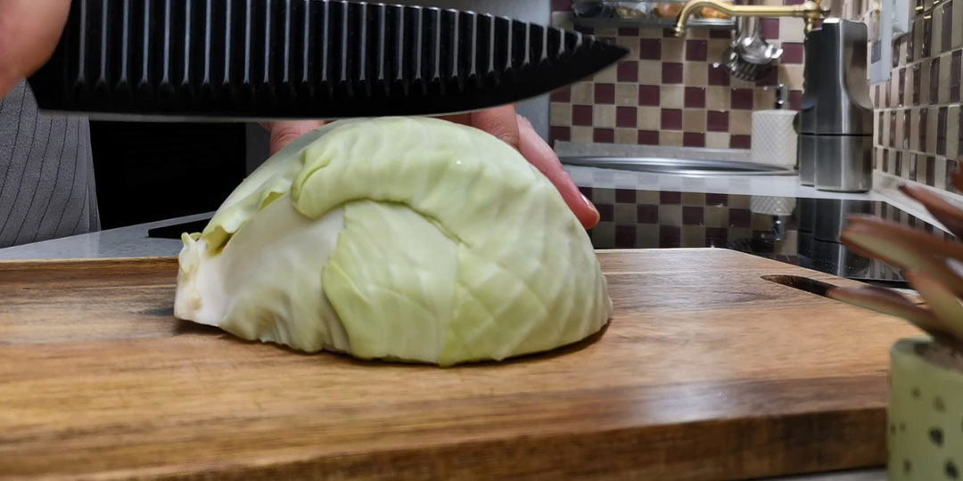 Заморочилась рецептом из капусты по ГОСТу. Ничего вкуснее в жизни не ела. Вот что значит старый советский рецепт, котлетки вышли обалденные