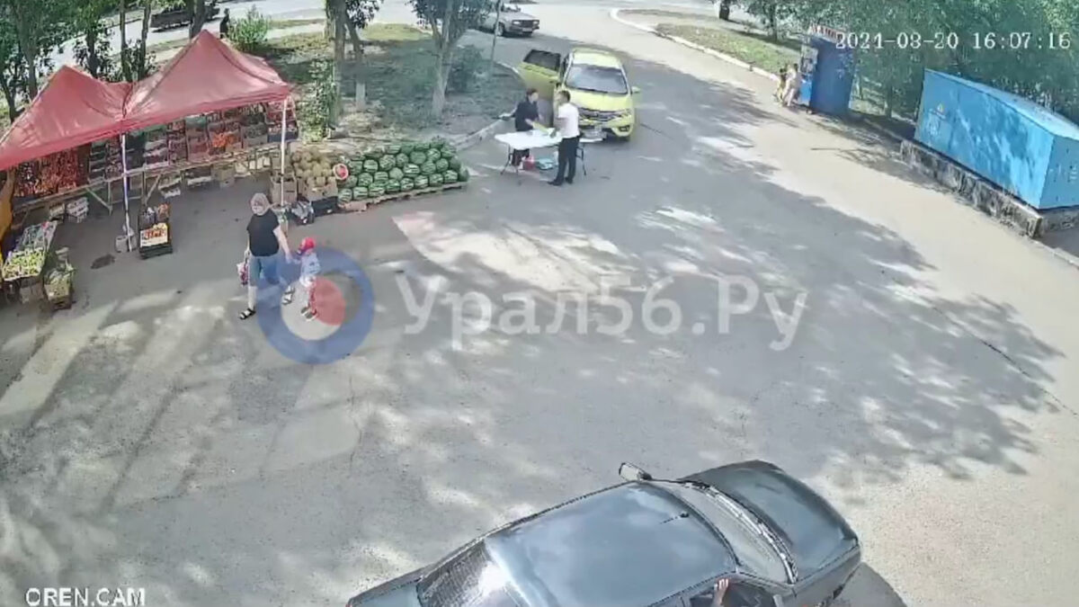    В полиции Оренбурга прокомментировали конфликт между дачницей и мигрантом. Кто оказался виноват?