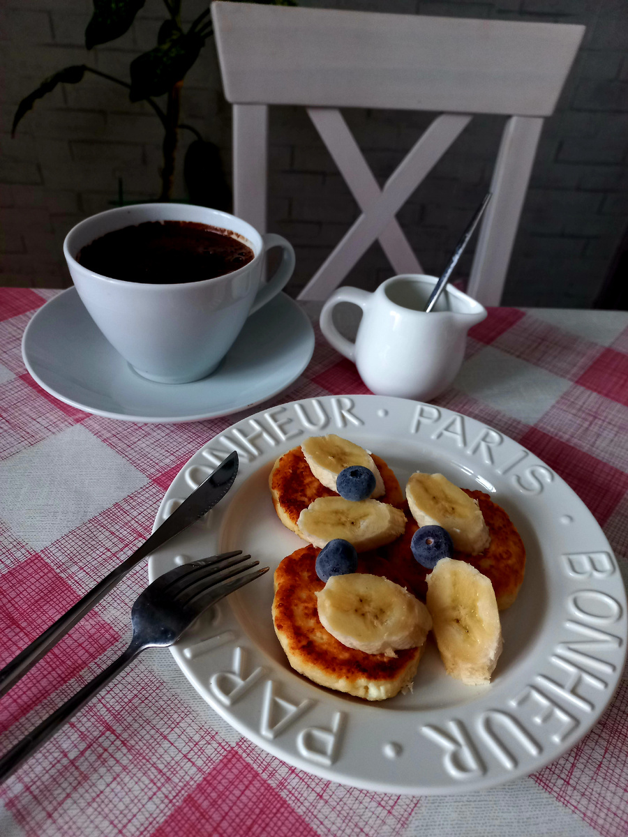 Завтрак . Сырники