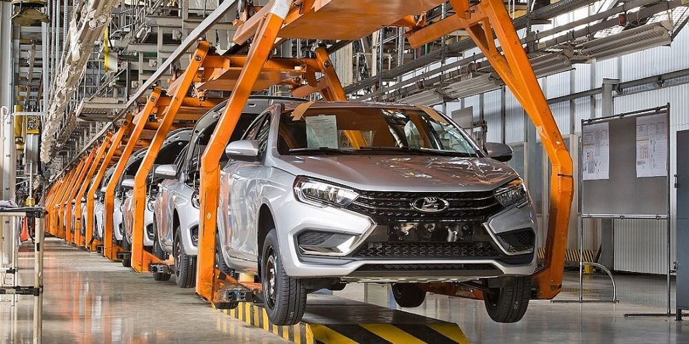 За первые 7 месяцев 2024 года в России было выпущено ок. 391 тыс. легковых автомобилей