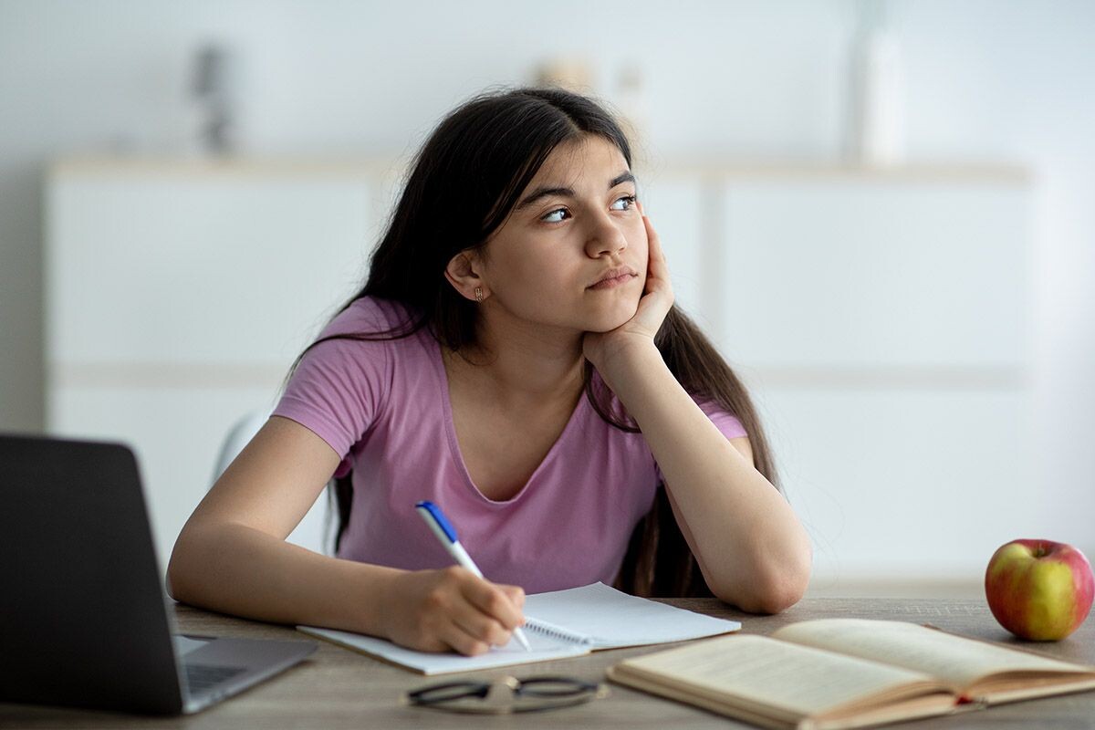 Заставить себя учиться не всегда легко. Источник: Shutterstock📷
