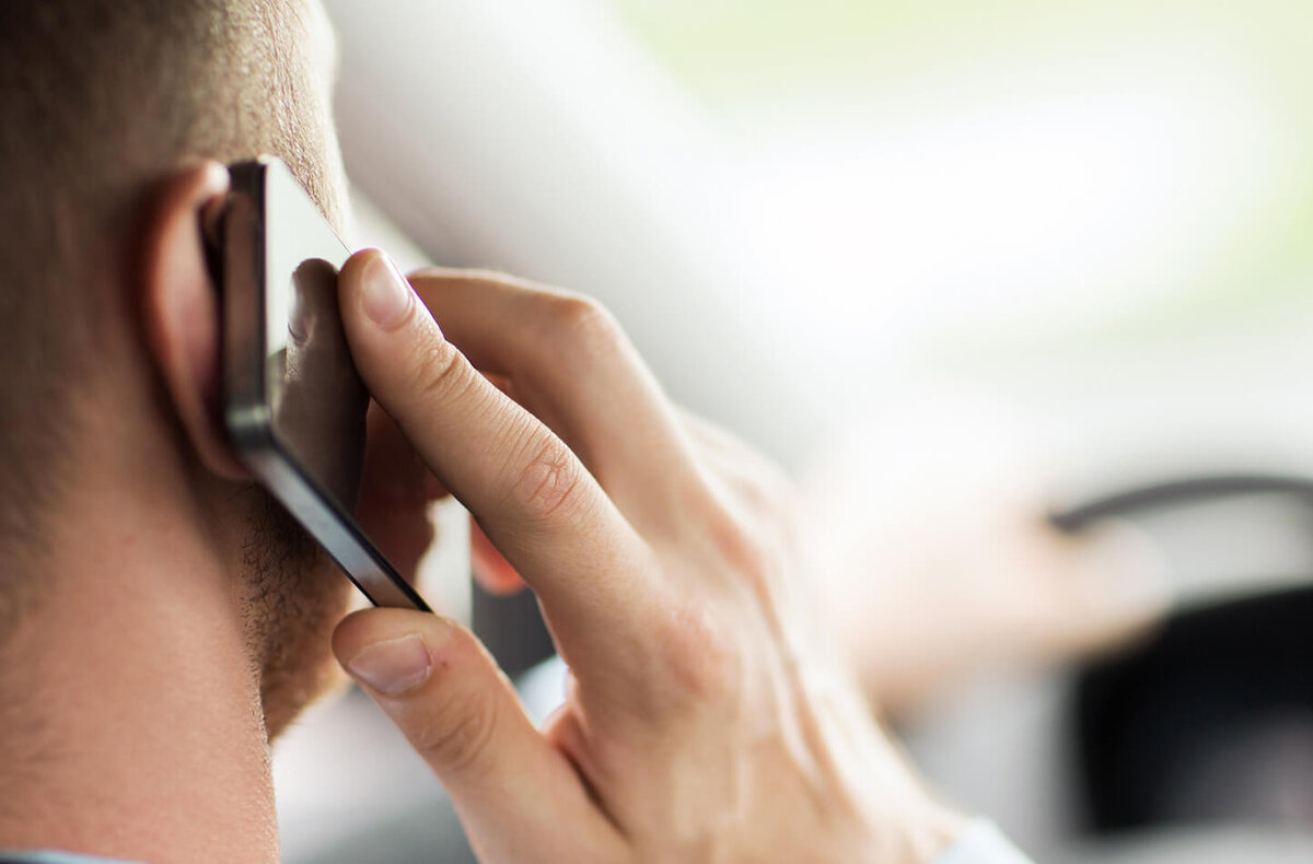 Жителю Екатеринбурга поступил звонок с неизвестного номера, и он не отключил звонок, а попробовал пообщаться с телефонным мошенником