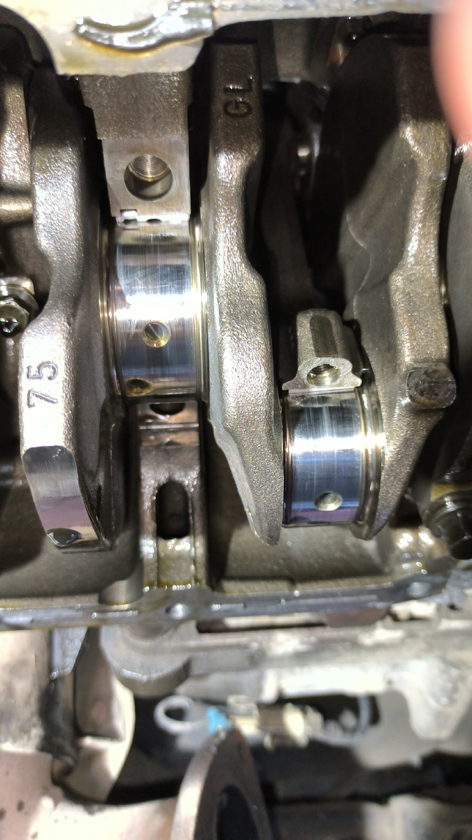 Задиры на шейках коленвала