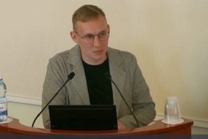 Александр Гончаров (изображение с трансляции ЗСНО)