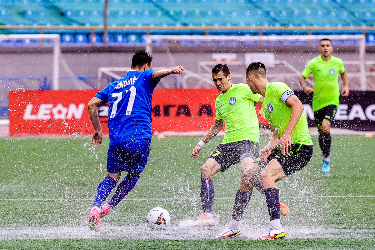 В Новосибирске болельщики соскучились по большому футболу