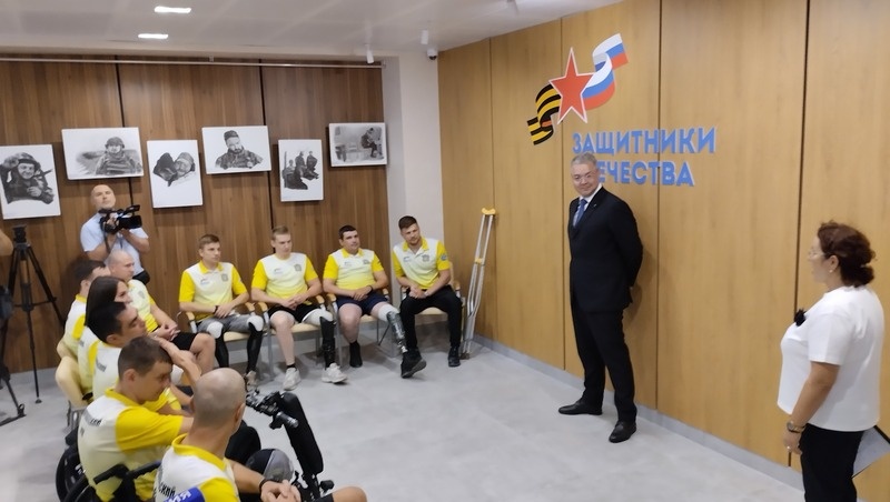    Спортсмены поделились с главой региона идеями по развитию спорта для ветеранов СВО Фото: Андрей Львов / / ИА «Победа26»