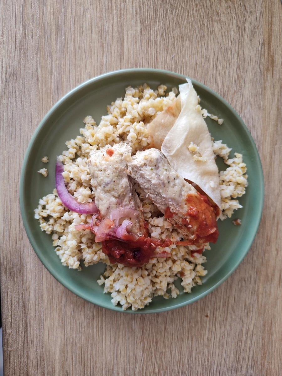 Люля, честно говоря, в меню этого дня меньше всего мне понравилось.