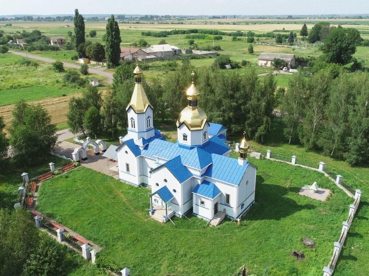   Николаевский храм в селе Гильча Ровенской области Украины© Фото : Миколаївський храм УПЦ с. Гільча