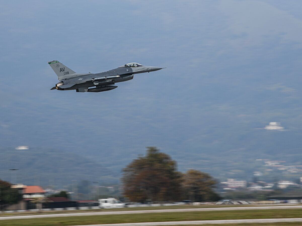    Самолет F-16© Фото : Public Domain/U.S. Air Force/Airman 1st Class Ericka A. Woolever