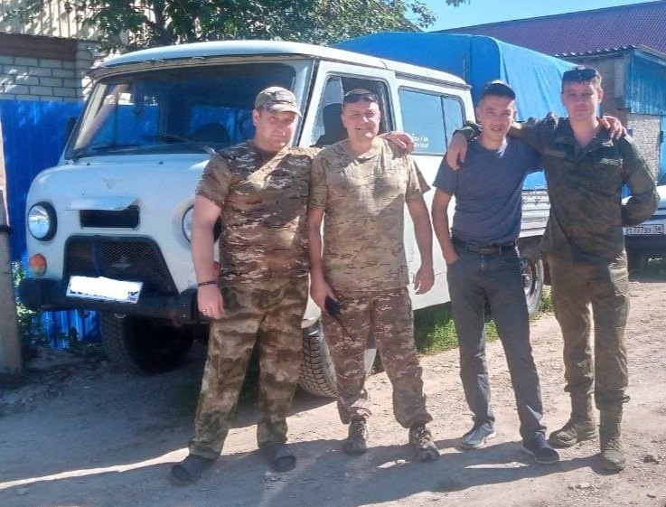    Жители Абдулинского округа передали «УАЗ» бойцу СВО Кристина Просвиркина