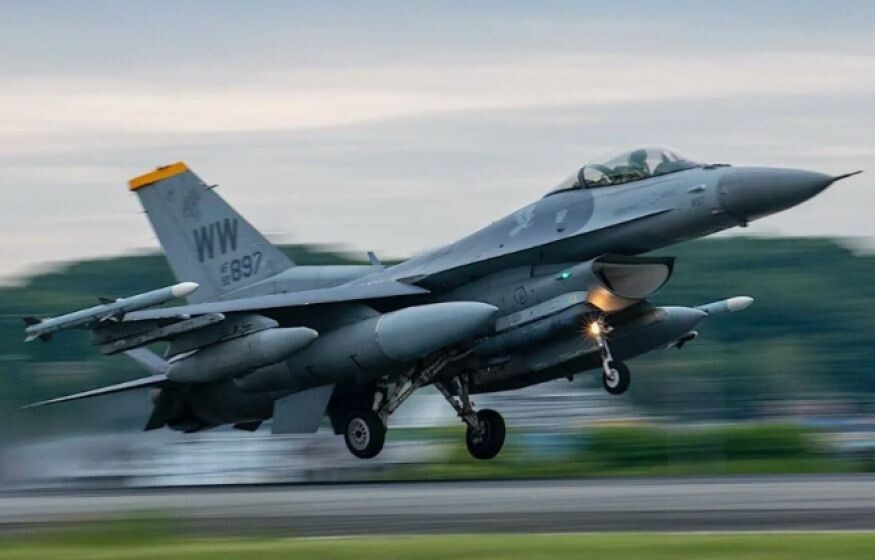    F-16 сбили американской ракетой на Украине, погиб пилот: Безуглая