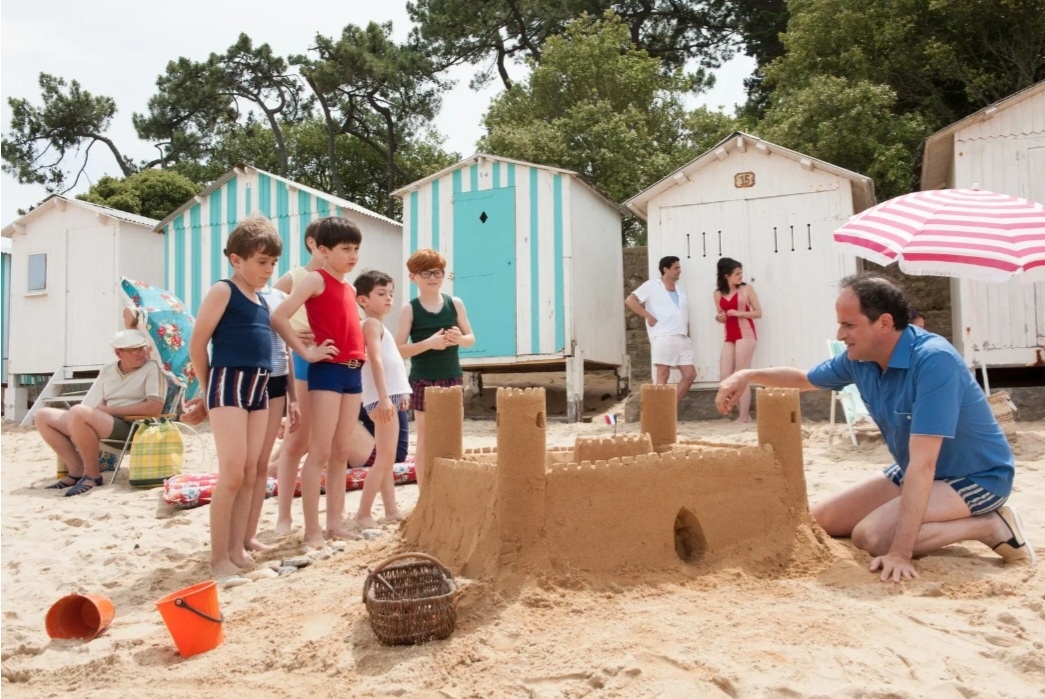 Фильм "Каникулы маленького Николя"(2014) немного отличается от книги, но в целом передает атмосферу произведения