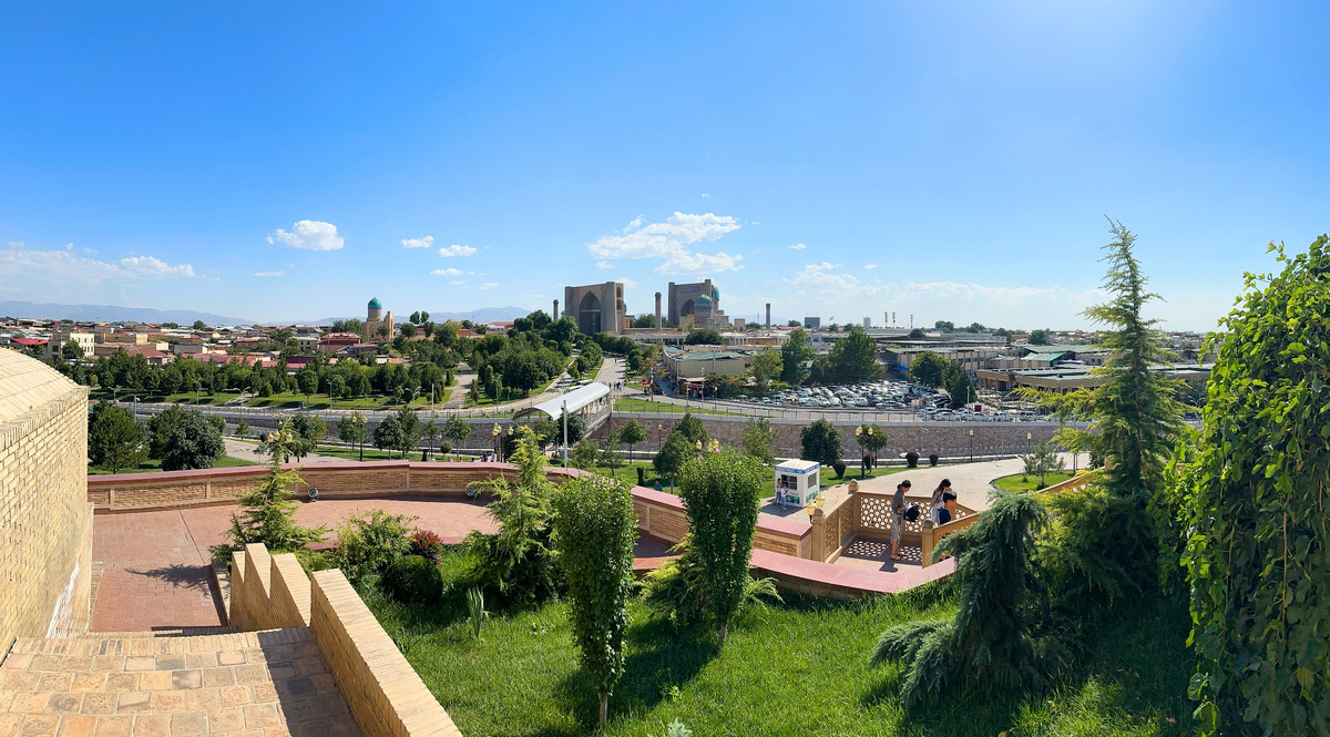 Панорамный вид на Самарканд и улицу Ислама Каримова