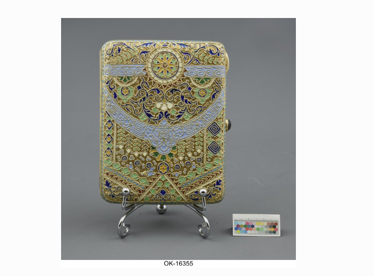 Портсигар. Мастерская серебряных изделий Смирнова Дмитрия Лукича. 1898 - 1908 гг. Источник: Государственный исторический музей