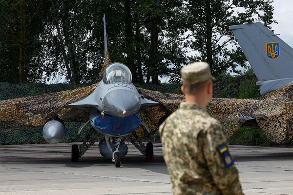 Истребители F-16 на Украине, 4 августа 2024 года / Valentyn Ogirenko/Reuters   📷