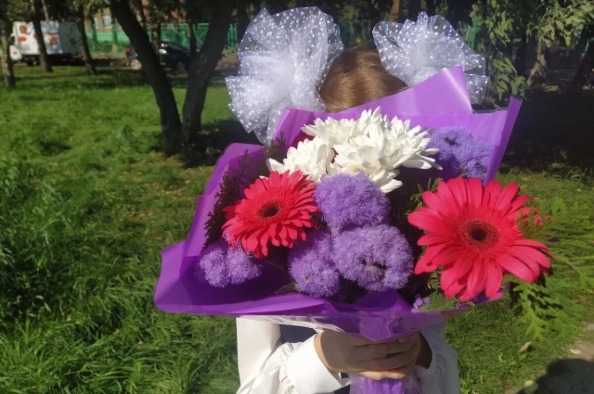    Без фейерверков и под охраной.