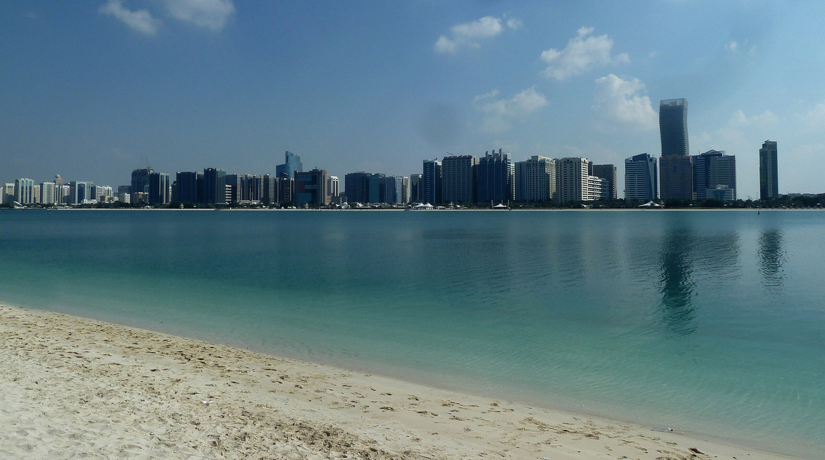 В радиусе 1–2 км от Корниша есть много кафе и ресторанов. Фото: giggel / Wikimedia