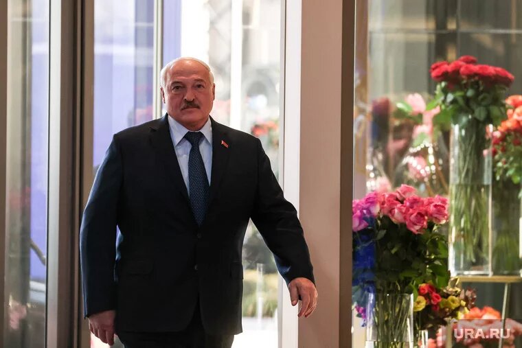Сосед Лукашенко из агрогородка Александрия рассказал, что тот является простым человеком и готов каждому прийти на помощь. Фото: Владимир Андреев © URA.RU