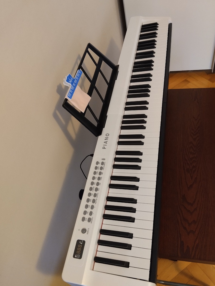 Клавиатура как у настоящего пианино