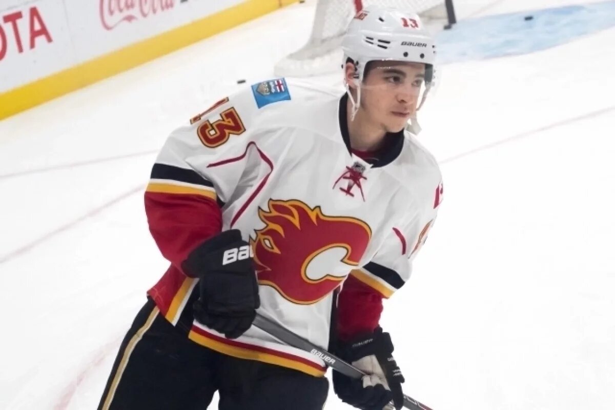    Джонни Годро.