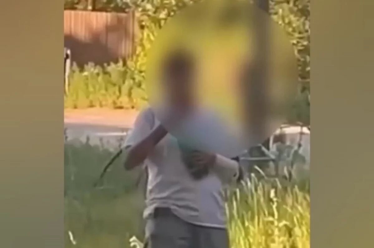    Жительница Кубани подкинула соседке расчлененную кошку и подожгла дверь