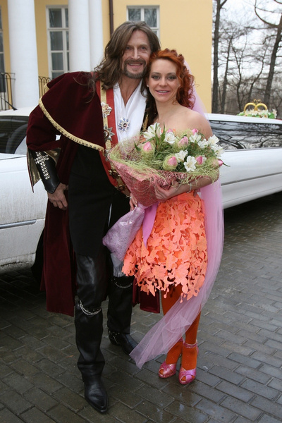 Никита Джигурда и Марина Анисина поженились 23 февраля 2008-го, а затем и в 2021-м