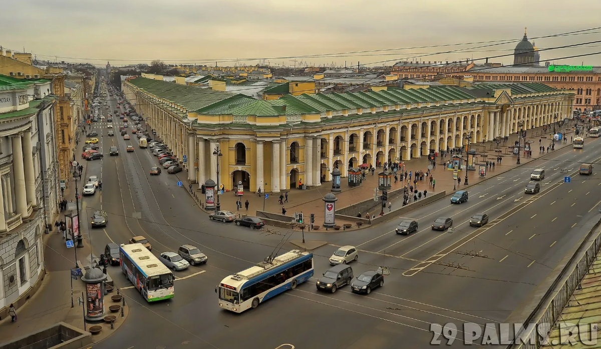 Автор: Вадим Смирнов. https://fotobase.co/photo/gostinyi-dvor-sankt-peterburg/