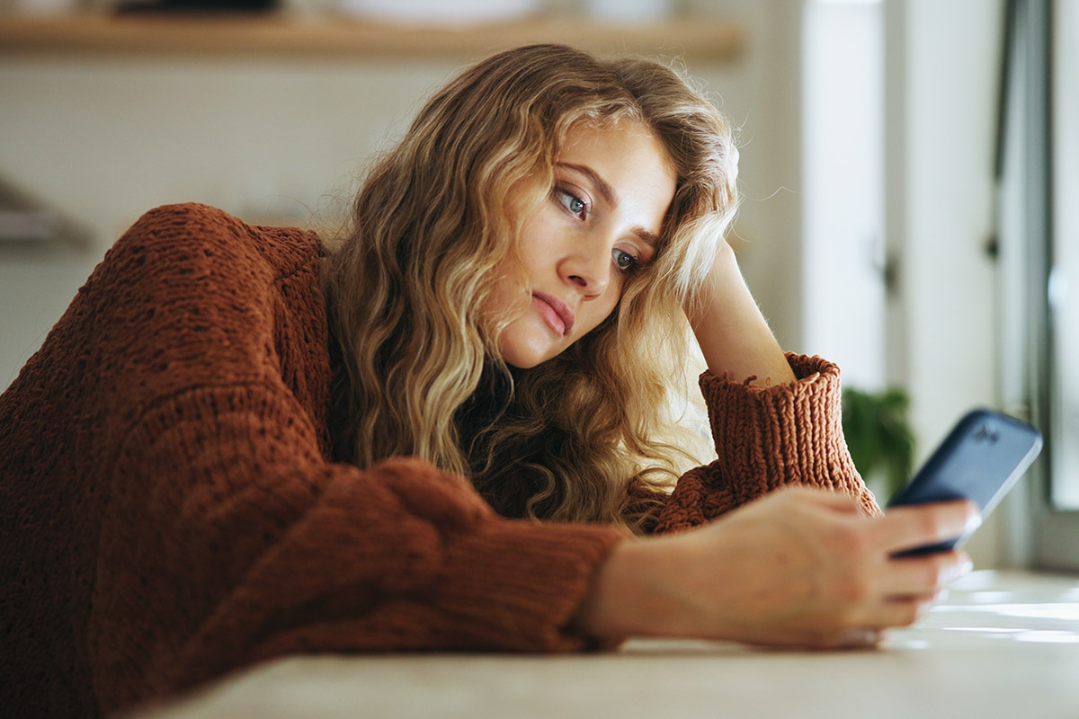    Не стучите по ноутбуку и не бейте телефон, это не поможет. Источник: Shutterstock