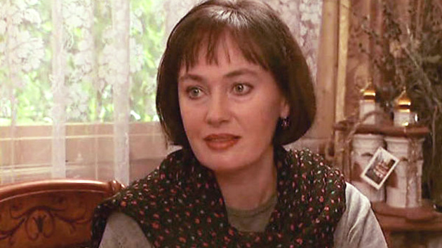 Лариса Гузеева в фильме "Не покидай меня", 2001 г.