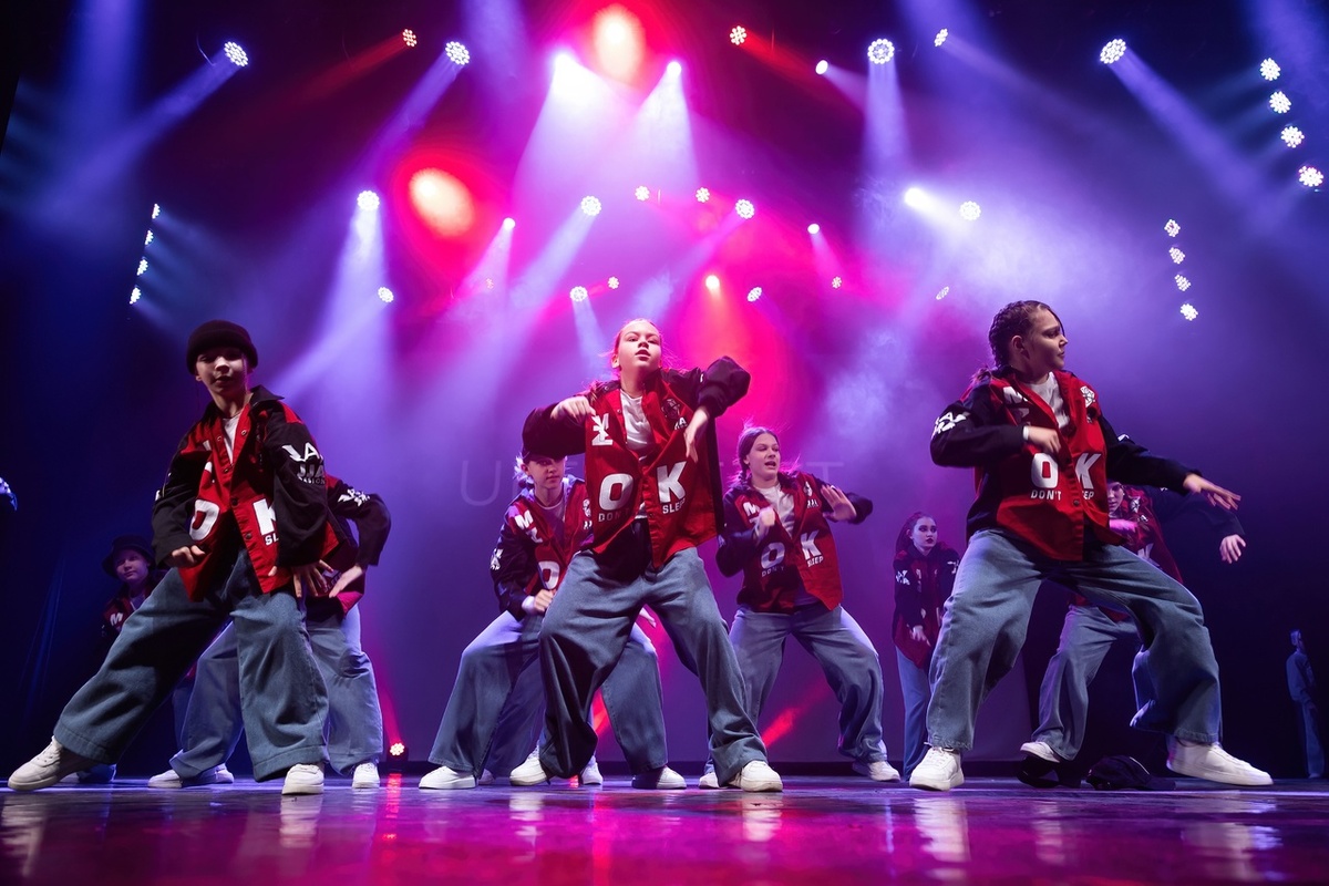 Уличные танцы на фестивале "Высота"