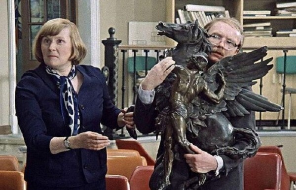 Кадр из фильма «Служебный роман», 1977 