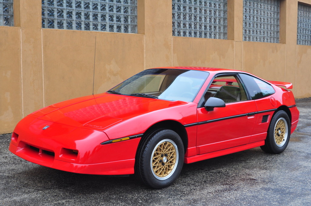 Pontiac Fiero 1988