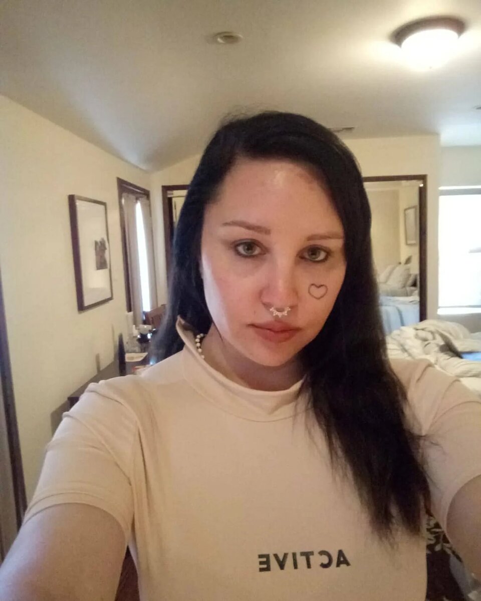 Milena mariani pelada