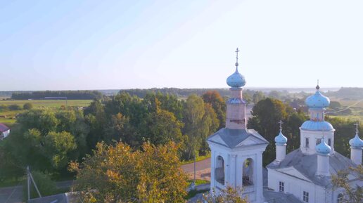 Старинная церковь со старыми иконами