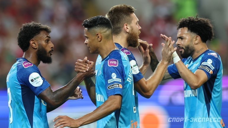    Вендел, Дуглас Санто, Иван Сергеев и Клаудиньо.Александр Федоров