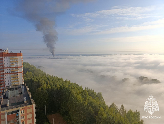    В Кирове загорелся цех деревообработки