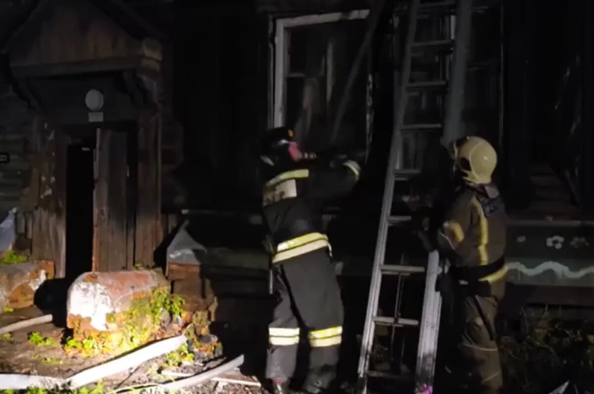    В Хабаровске горел жилой барак на проспекте 60 лет Октября